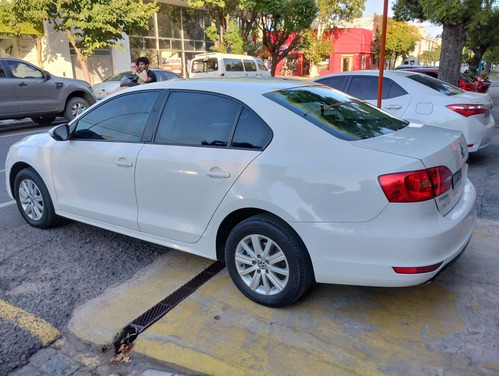 Imagen 3 de 19 de Volkswagen Vento 2014 2.0 Advance I 110cv