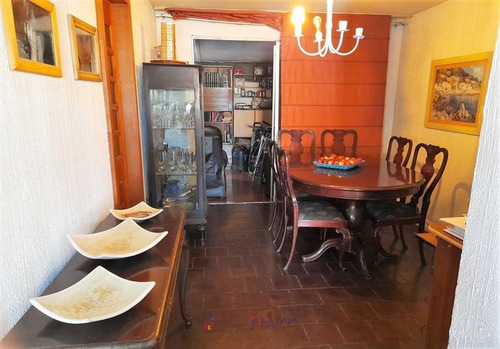 Casa En Venta De 3 Dorm. En Ñuñoa