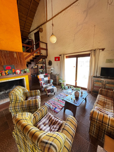 Oportunidad Única Para Inversores Casa A Reciclar Con Vista Al Mar En Zona Top De Punta Del Diablo