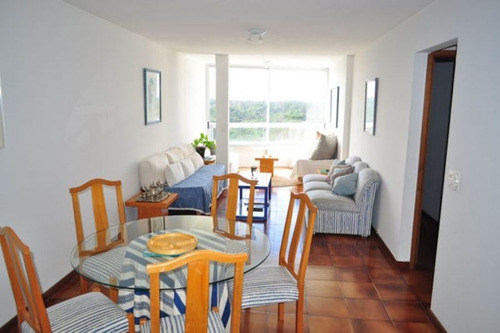 Venta De Apartamento De 2 Dormitorios En Roosevelt