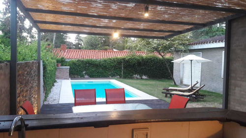 Hermosa Casa En La 8 De La Mansa Punta Del Este Para Febrero