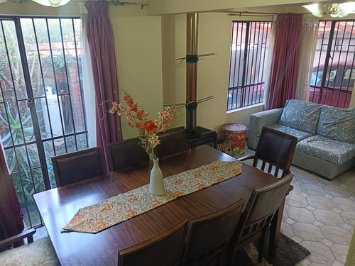 Venta De Exclusiva Residencia En Los Lirios, Collao: Comodi