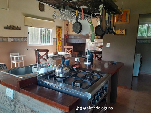 Dueño Vende Casa Principal Y Casa De Caseros O Para Renta Con Pileta Cercada Parque Frutales Garaje 48 M2 Barrio Semi Cerrado De Quintas, Ideal Vivienda Permanente, Zona Muy Segura.