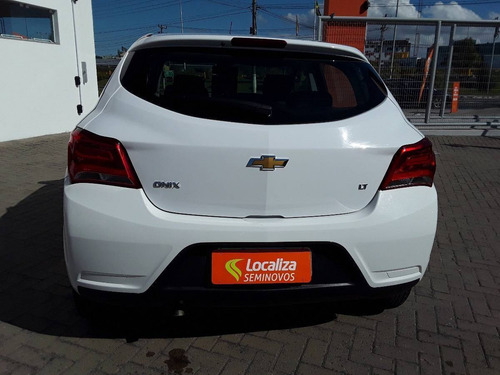 Imagem 7 de 8 de Chevrolet Onix 1.0 Mpfi Lt 8v Flex 4p Manual