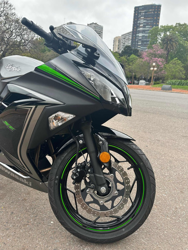 Kawasaki Ninja 300