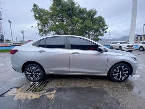 Chevrolet Onix 1.0 Premir Turbo