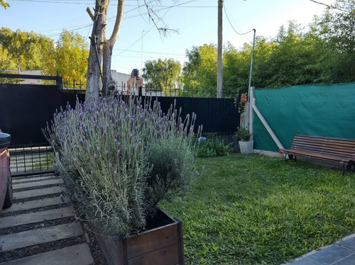 Imagen 16 de 30 de Venta De Casa 2 Dormitorios En Arturo Seguí, La Plata