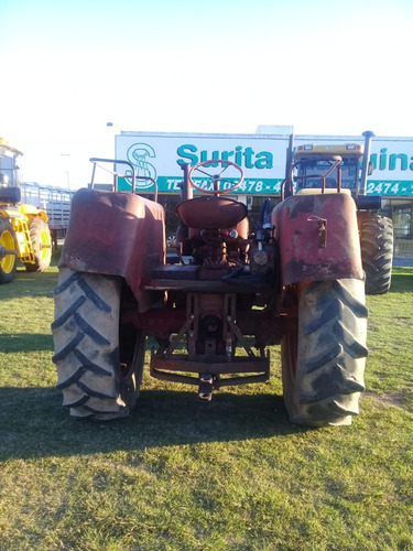 Imagen 5 de 7 de Tractor Fahr 400 Con Levante Hidráulico Y Toma De Fuerza
