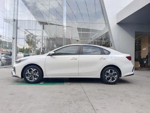 Kia Forte 2.0 LX 4 p Mt