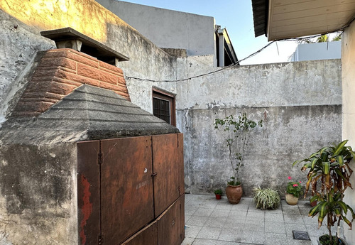 Venta Casa 3 Ambientes Mas Ph, Multifamiliar A Reciclar En Lomas Del Mirador, La Matanza