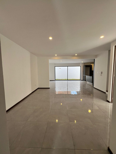 Casa En Venta Lomas De Angelopolis Iii, Santa Clara Ocoyucan, Puebla(maj-col))