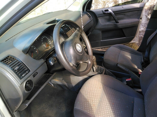 Volkswagen Polo Sedan 2004 1.6 4p