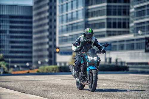 Z 400 Naked $ 8.990.000 2022 Rec Inferior Tuamoto