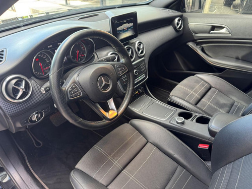 Mercedes-Benz A200 1.6 A200 Urban 156cv