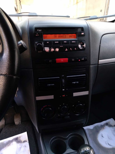 Imagem 5 de 12 de Fiat Idea 2009 1.4 Elx Flex 5p