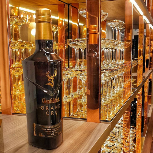 Imagen 3 de 10 de Whisky Glenfiddich Grand Cru 23 Años 700ml En Estuche
