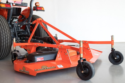 Imagen 4 de 7 de Tractor Kubota L3800 Turf Con Cortadora Land Pride