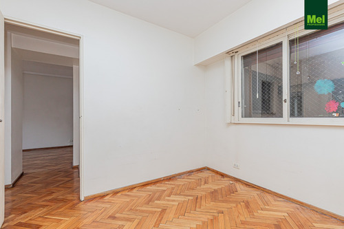 Excelente 3 Ambientes Con Dependencia Y Balcon Al Frente