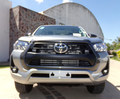 Imagen 2 de 10 de Toyota Hilux D/cabina 2.4 Tdi M/t Sr 4x2 0km My2023