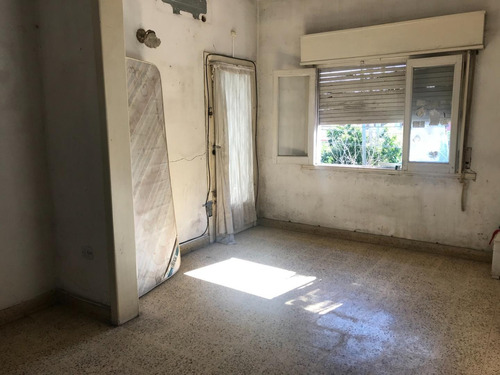 Imagen 8 de 20 de Venta Casa Con Local A Refaccionar En Berazategui.