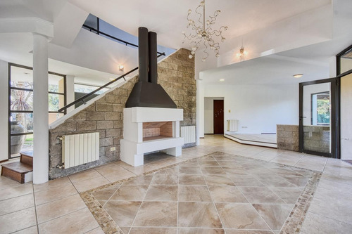 Imagen 13 de 30 de Moderna Casa A La Venta En Solares Del Talar