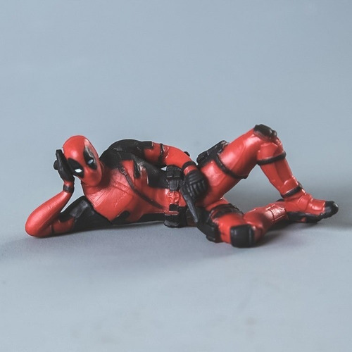 Figura Mini Deadpool Decoración Escritorio Auto Y Oficina