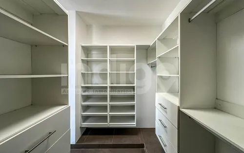 Casa En Venta En Mérida En Privada Arbórea En Conkal