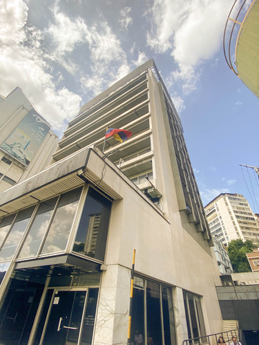 Se Vende Edificio De Oficinas 7000 M2 En Colinas De Bello Monte Baruta