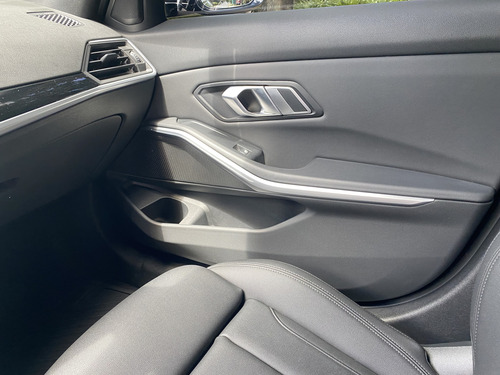 BMW Serie 3 3.0 330i Sedan Sport 252cv