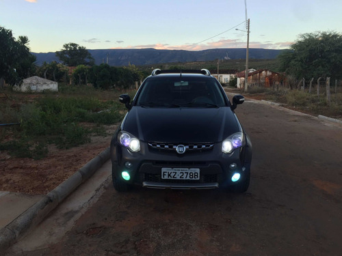 Fiat Strada 1.8 16v Adventure Cab. Dupla Flex Dualogic 2p