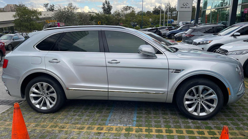 Bentley Bentayga W12 W12