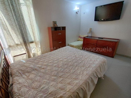 Apartamento En Venta San Jacinto Maracay 24-10969 Ec