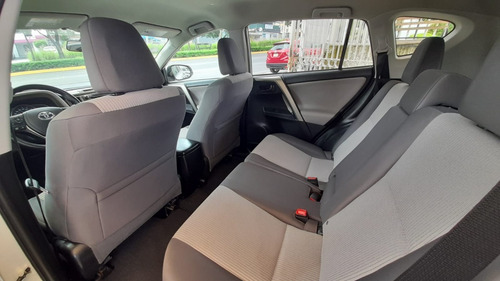 Imagen 2 de 15 de Toyota Rav4 Le 2015