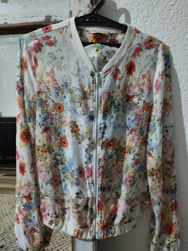 Chaqueta De Seda  Floreada Bershka, T S/m  Envio Al Interior