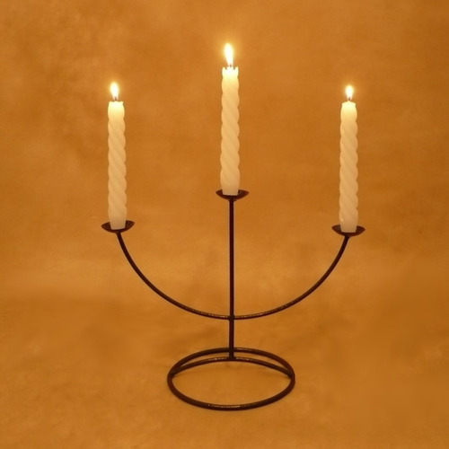 Imagem 2 de 5 de Castiçal 3 Arcos Porta Vela Branca Candelabro Decorativo