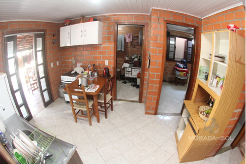 Imagem 1 de 11 de Casa Com Edícula Em Baln. Pereque  -  Porto Belo - 4434