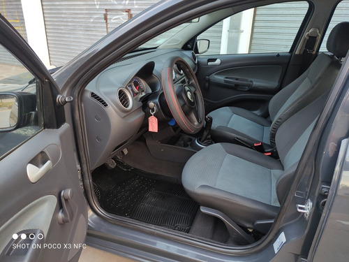 Imagen 8 de 13 de Volkswagen Gol Trend 2011 1.6 Pack I 101cv