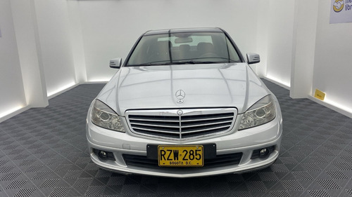 Imagen 13 de 25 de Mercedes Benz Clase C180 Kompressor
