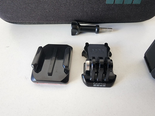 Imagen 7 de 10 de Cámara Gopro Hero 9 Black Con Funda, Cable Y Accesorios