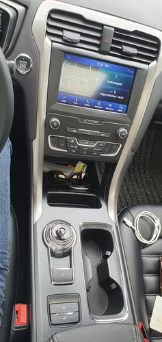 Ford Fusion Hybrid. Sel.