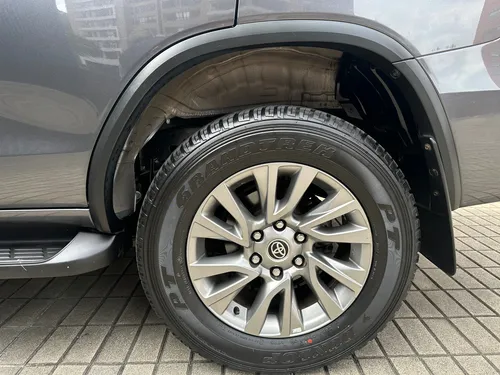 Toyota Fortuner 2.4 Diésel Srv 4X2