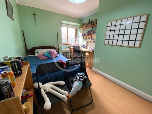 Casa En Venta De 6 Dorm. En Lo Barnechea