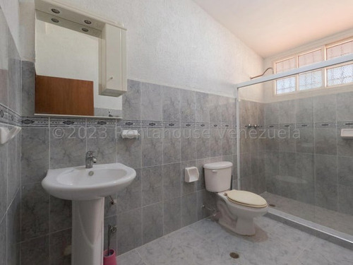 Casa Quinta En Venta En Santa Elena Barquisimeto 24-10415 Dh