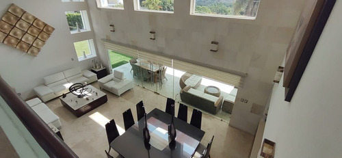 Hermosa Residencia Con Acabados De Lujo