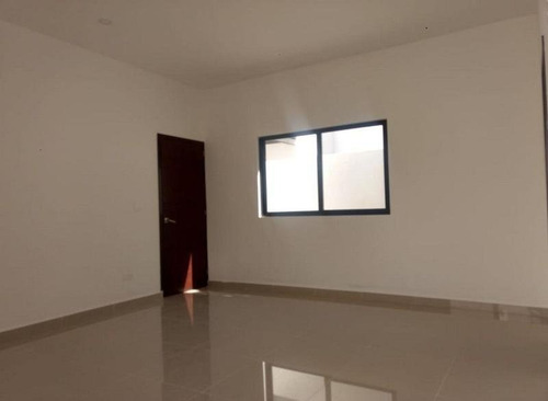 Casa De 1 Planta En Venta,privada Albarella,cholul,modelo A