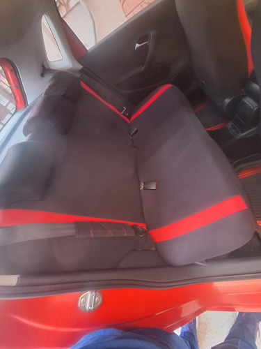 Volkswagen Polo 1.6 At
