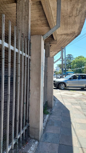 Venta Lote Ideal Para Emprendimiento Inmobiliario En Ramos Mejia. Excelente Ubicacion. Se Escuchan Ofertas