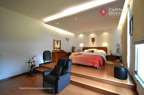 Casa De Lujo En Venta Con Alberca En Las Fuentes Cerca De La Expo