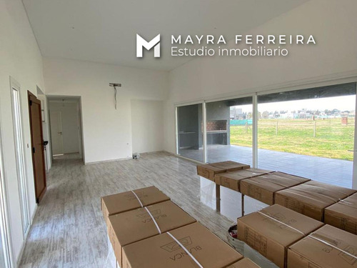 Venta De Casa A Estrenar En Barrio San Simon . Canning