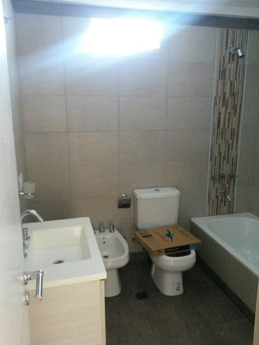 Imagen 3 de 10 de Departamento En Venta En Quilmes Centro